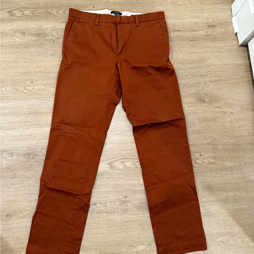 Banana Republic Men's Burnt Orange Chinos aiden slim fit
